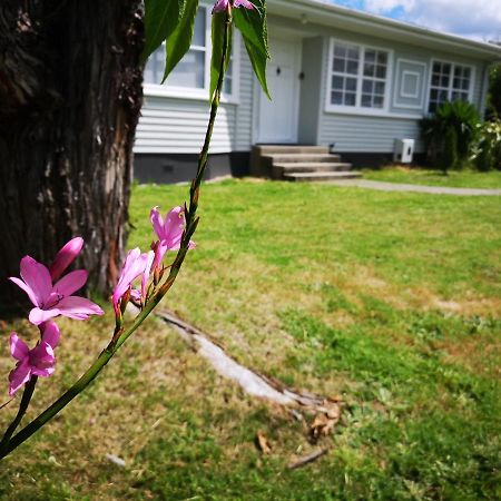 Cheerful 4 Bedroom Holiday Home Rotorua Exterior photo