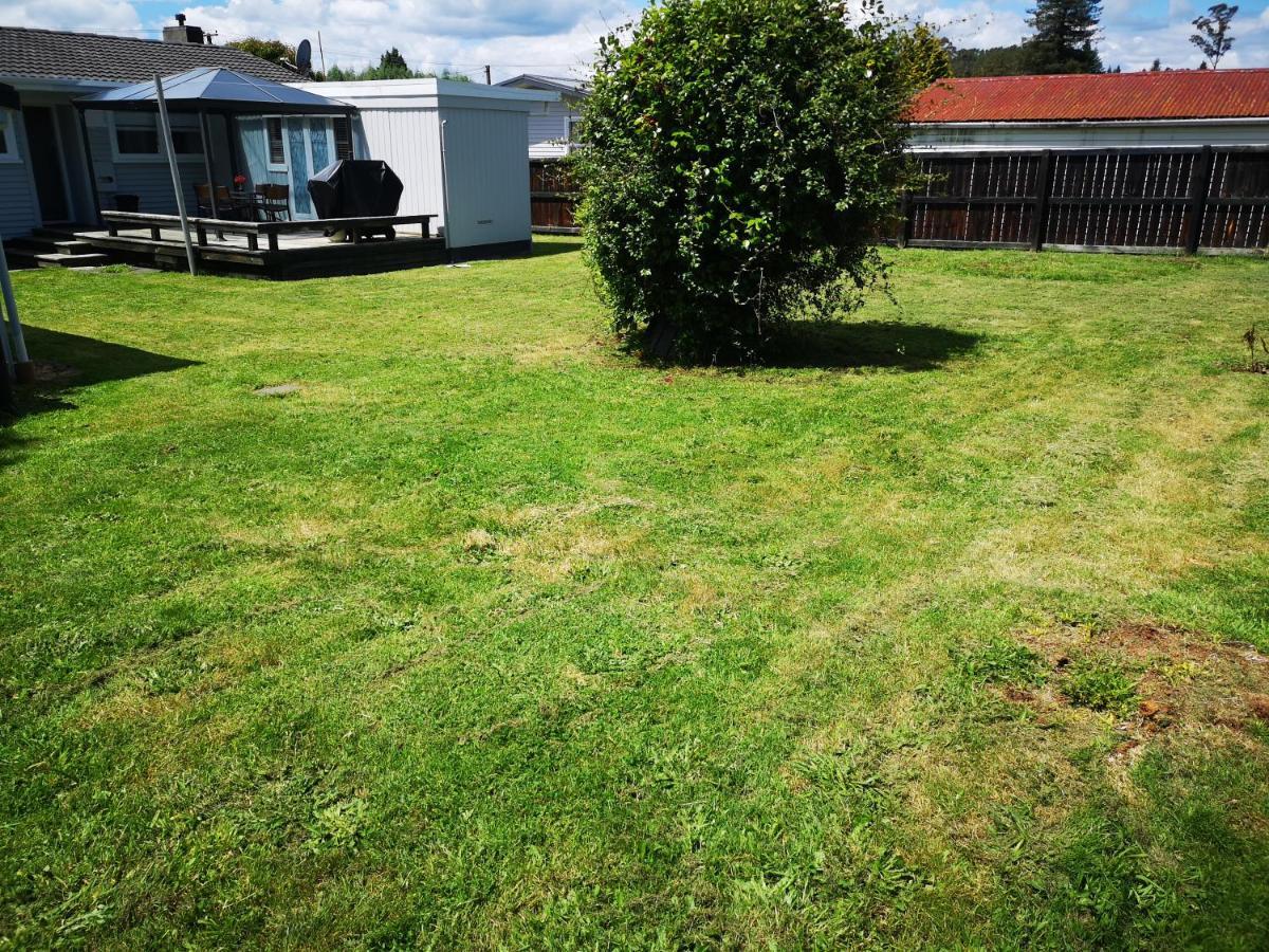 Cheerful 4 Bedroom Holiday Home Rotorua Exterior photo