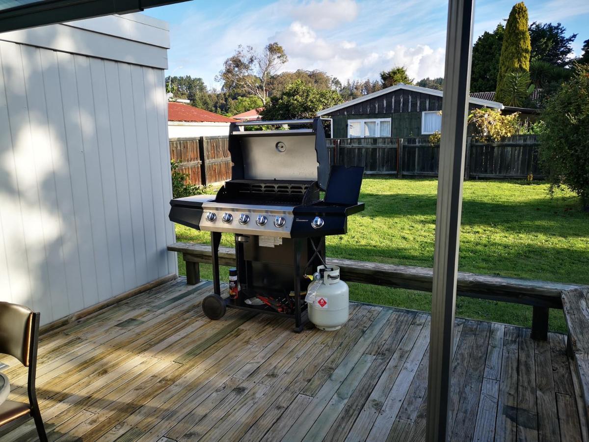 Cheerful 4 Bedroom Holiday Home Rotorua Exterior photo